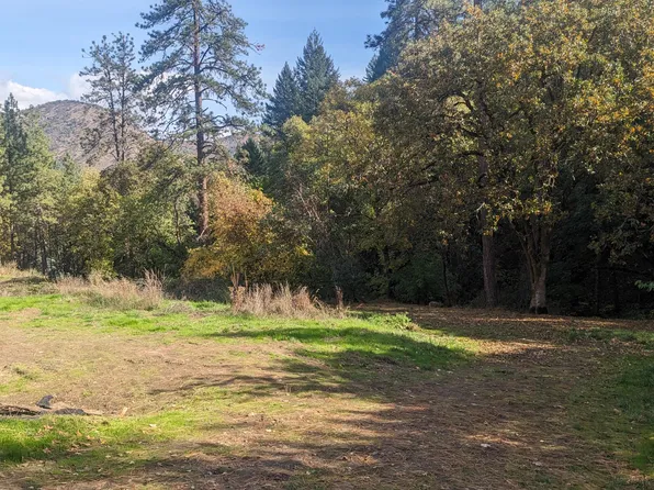 635 Schieffelin Gulch Rd, Gold Hill, OR 97525