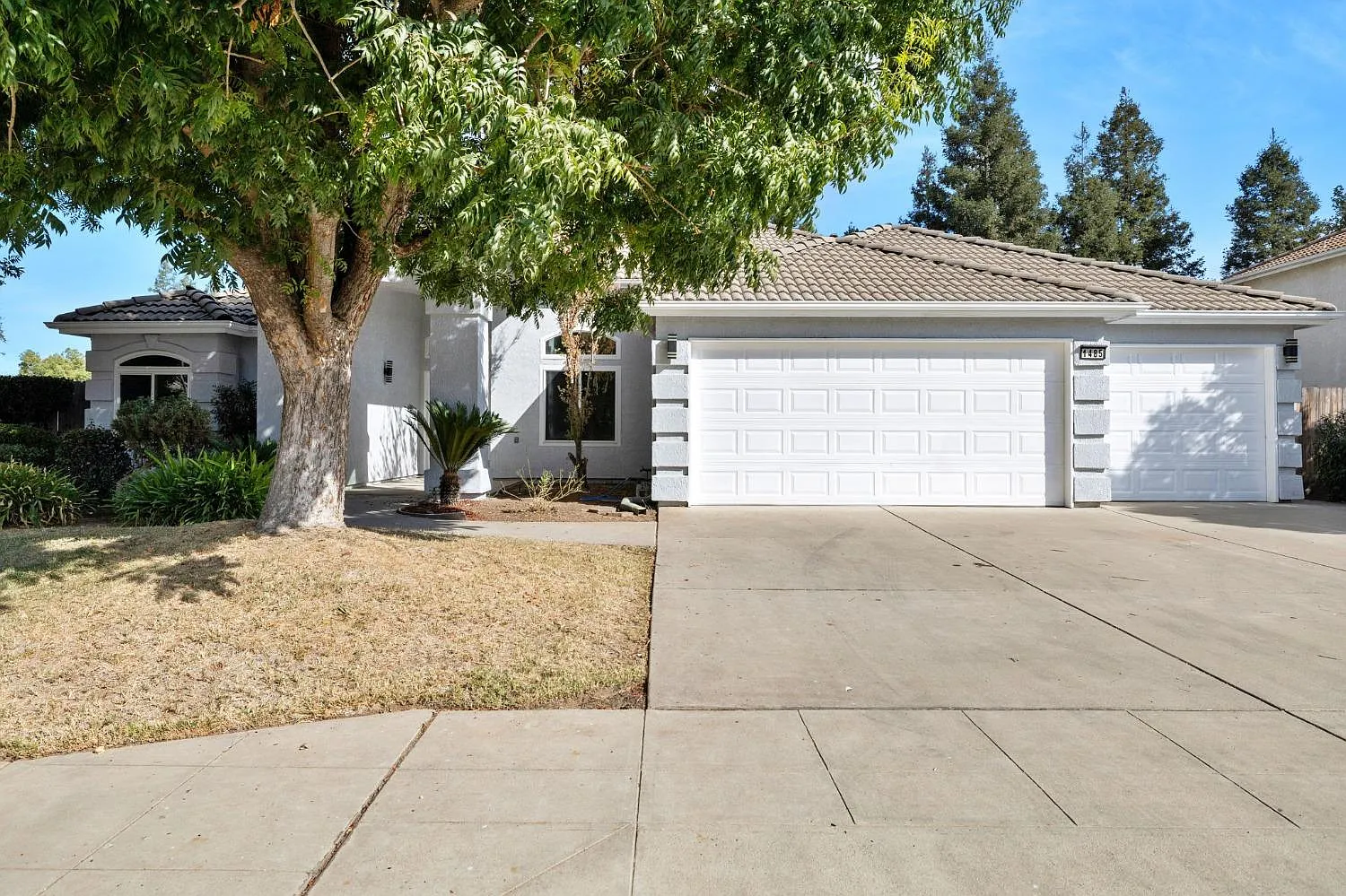 1485 N Karen Ave photo 1