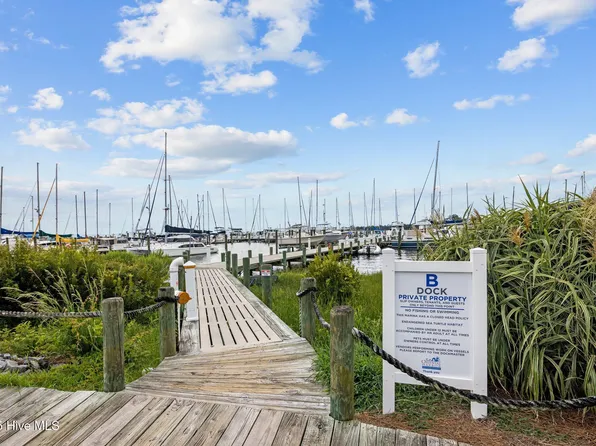 516 Water Street, Oriental, NC 28571