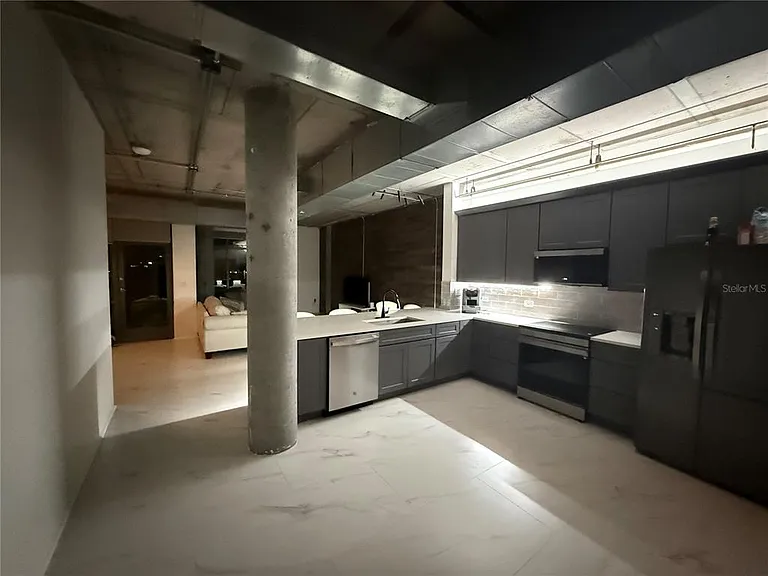 10 N Summerlin Ave #34 — Photo 4