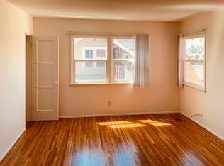 927 Emerald St, San Diego, CA 92109