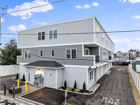 889-895 Grinnell St #7, Fall River, MA 02721