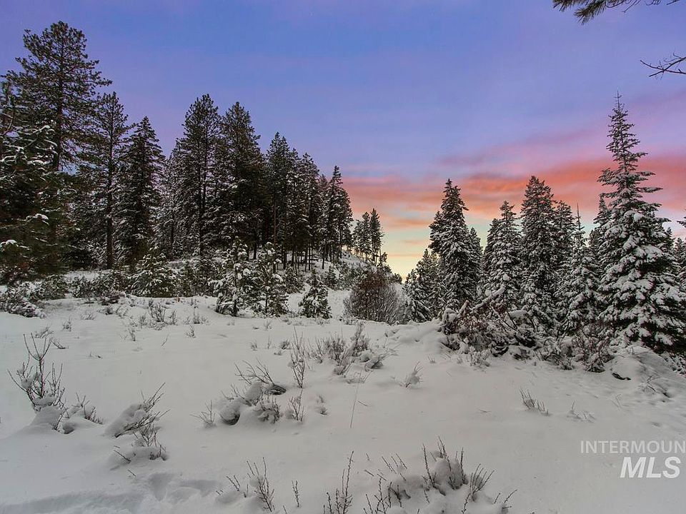 1st image of 16 Sarah Way