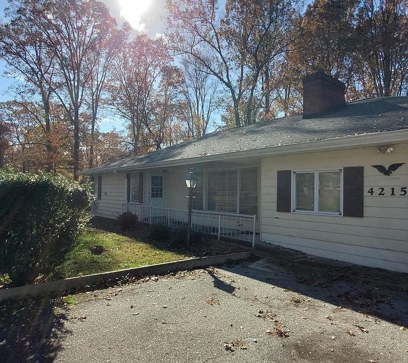 2nd image of 4215 Marion Ln