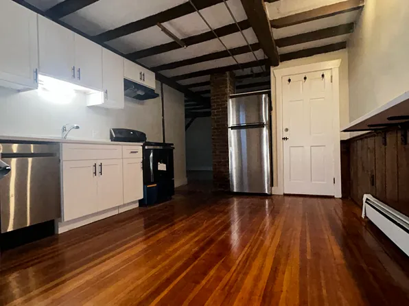 79 Tilden Ave #2S, Newport, RI 02840