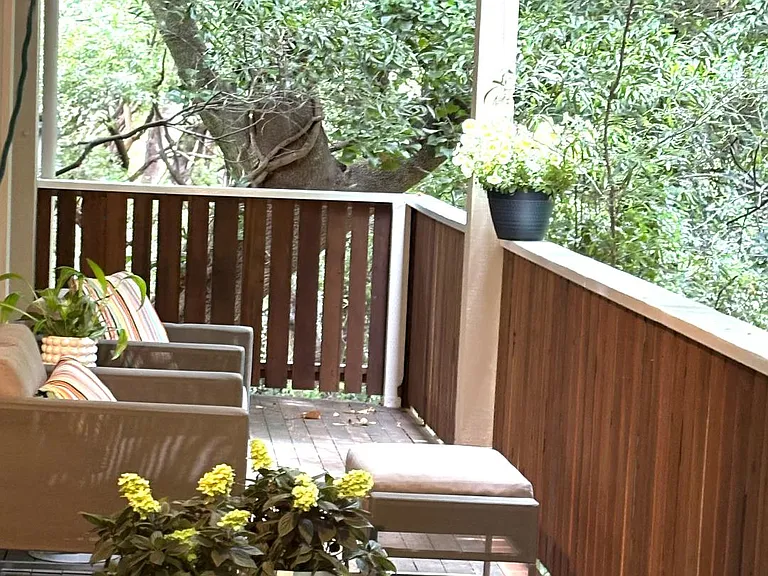204 Glen Dr — Photo 3