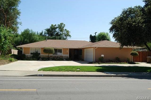 1st image of 286 W Radcliffe Dr