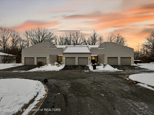 1106 S Ridge Rd, Lansing, MI 48917