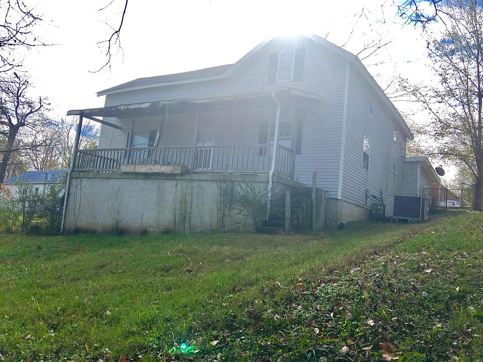 1st image of 100 Blackman St