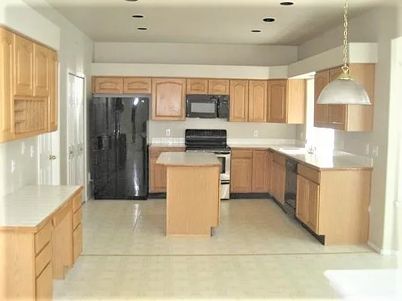 6206 Maroon Mesa Dr — Photo 2