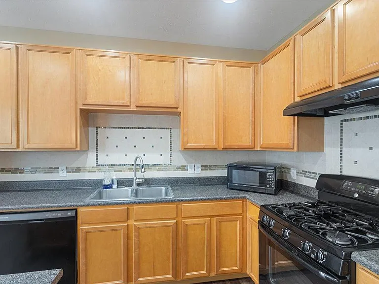 13310 Golden Gate Dr W — Photo 15
