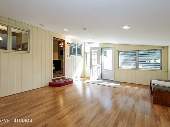 5th image of 566 Kimball Ave
