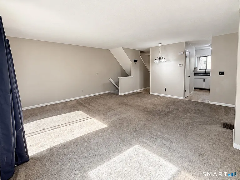 594 E Center St #H — Photo 4