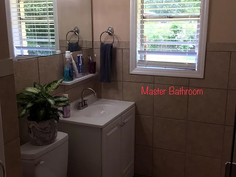 6112 Potomac Cir — Photo 33