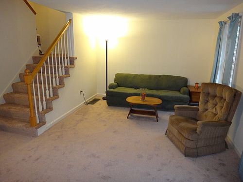 5th image of 19 Seaver Brook Ln