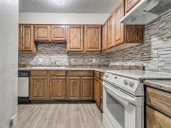 2nd image of 401 12th Ave SE APT 250