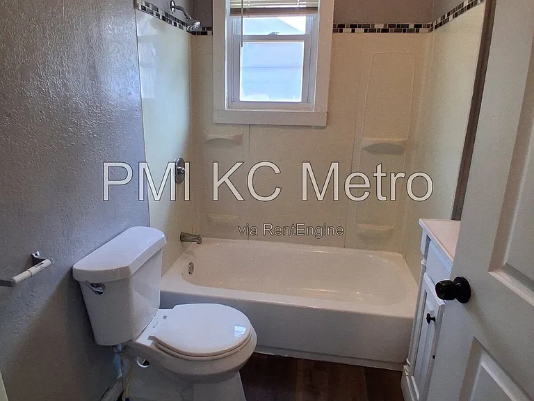 4607 Olive St — Photo 13