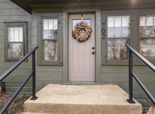 702 N Elm St, Three Oaks, MI 49128