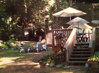 10 Lakeview Ter, Hadley, NY 12835