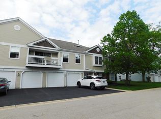 1241 Bradwell Ln APT B, Mundelein, IL 60060