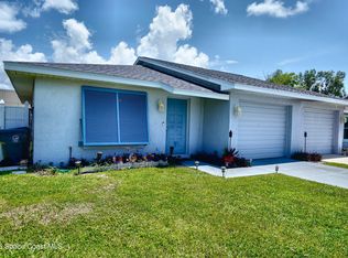 37 E Towne Pl, Titusville, FL 32796