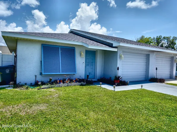 37 E Towne Pl, Titusville, FL 32796
