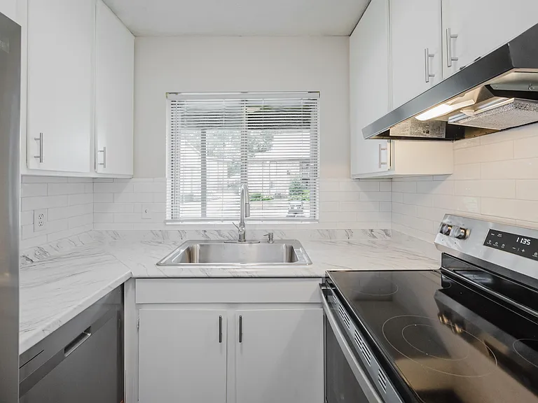 3101 Lorna Rd #123 — Photo 16