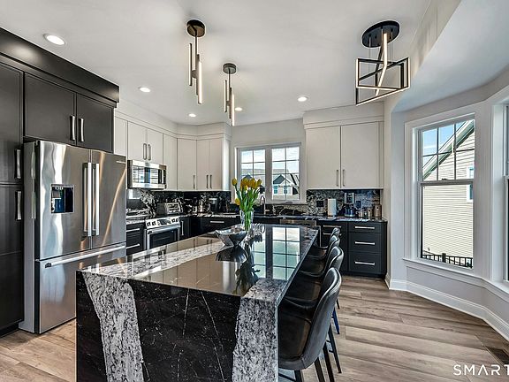 5th image of 82 Winding Ridge Way #82