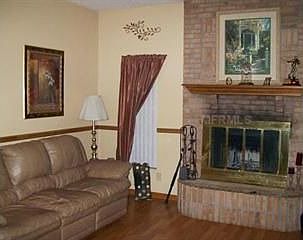 4th image of 1870 Raymond Dr
