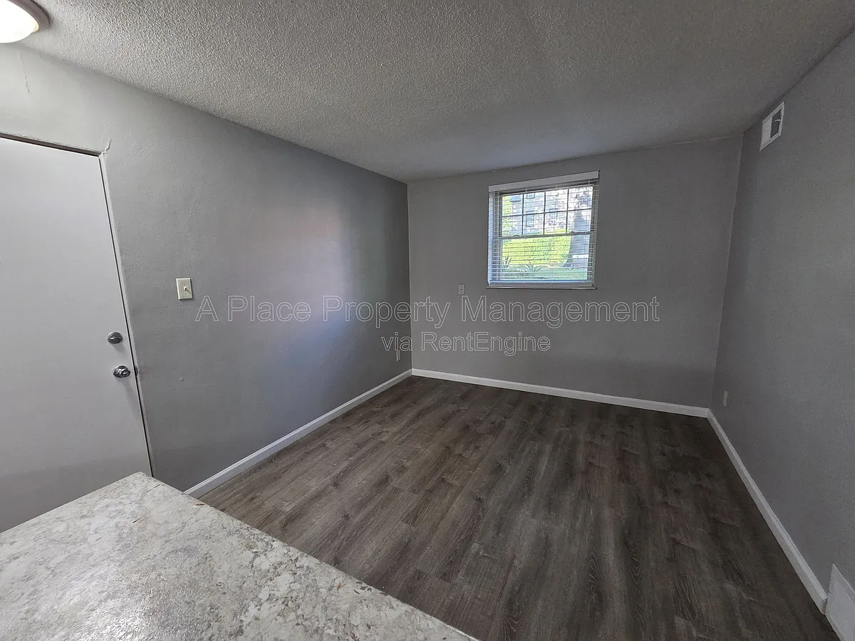 Building Photo - Roseland Terrace Apartments