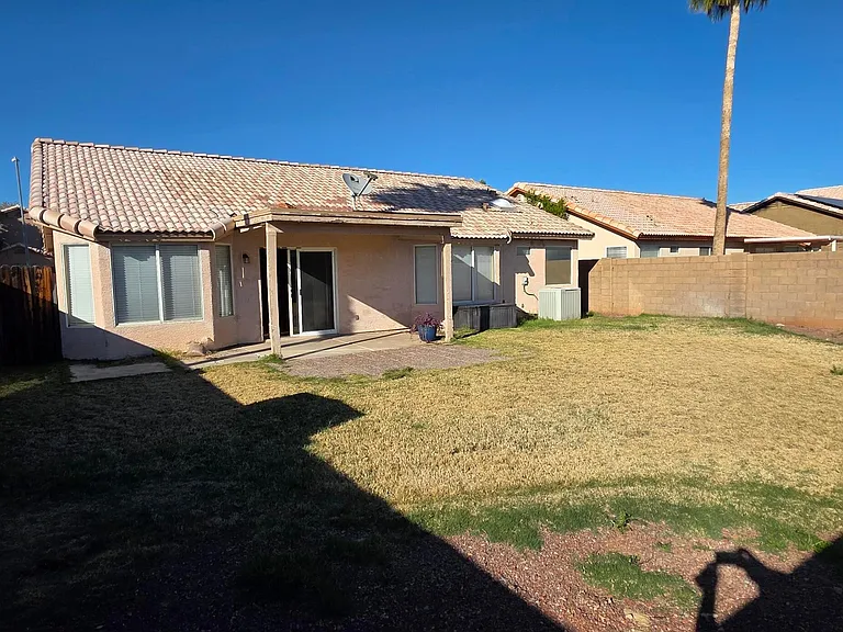 9163 W Davis Rd — Photo 23