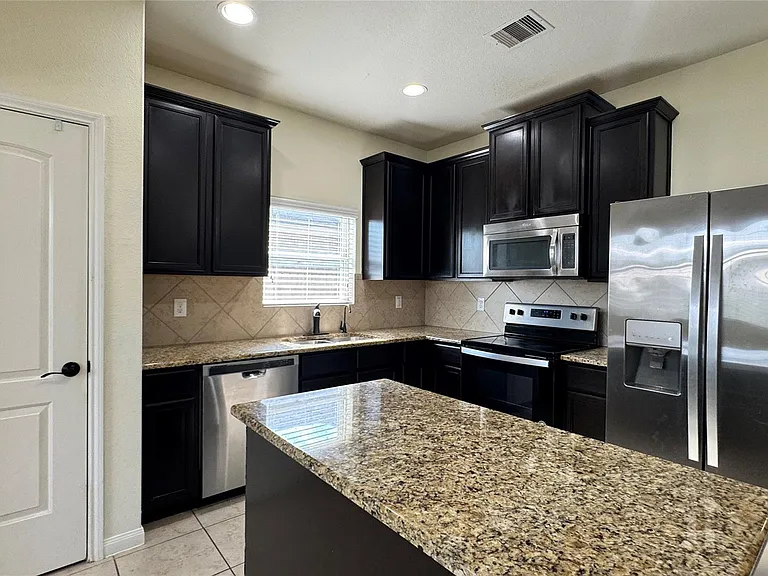20318 Sir Penguin Dr — Photo 12
