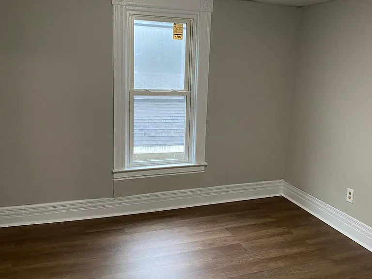 8 Westmoreland St #1 — Photo 10
