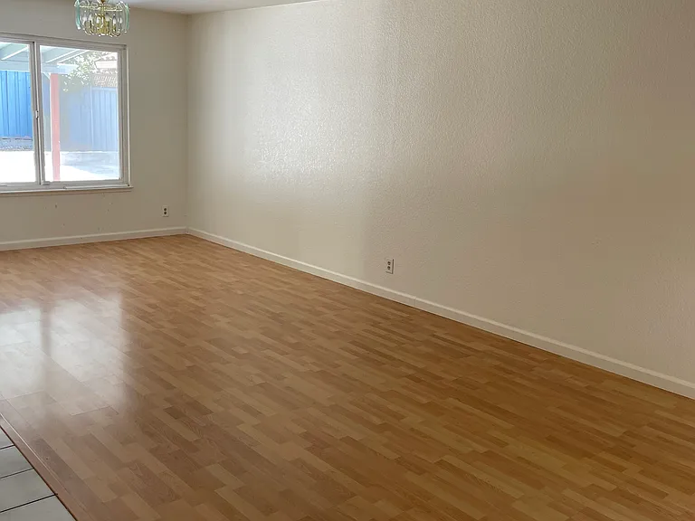 4430 Holt St — Photo 4