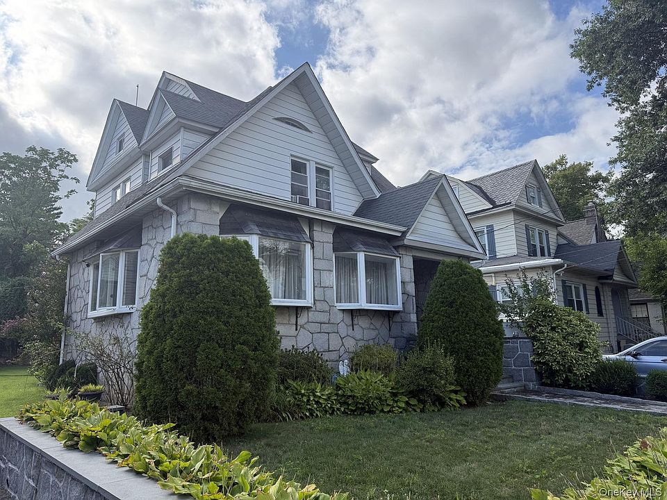 1st image of 332 Rich Avenue