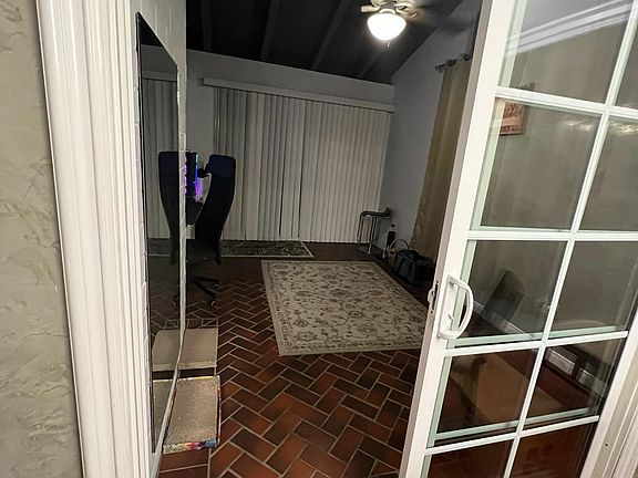 Family Room/Office/Studio