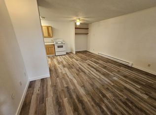 220 N 8th St #6, Cottage Grove, OR 97424