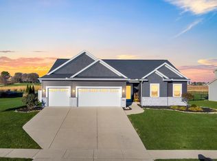 3409 Carrington Ln, Bloomington, IL 61705