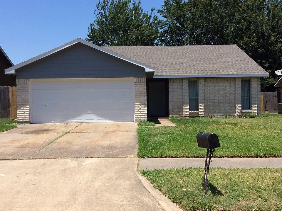 18518 Lippizaner Dr
