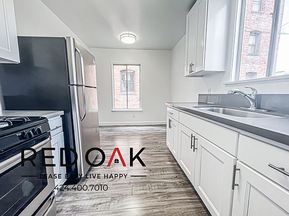 2nd image of 745 S Mariposa Ave APT 12