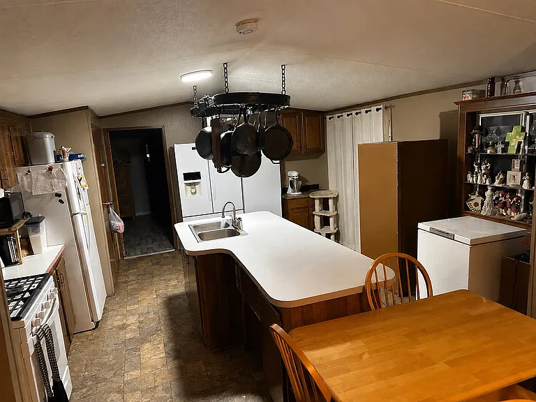 2702 Abilene St — Photo 9