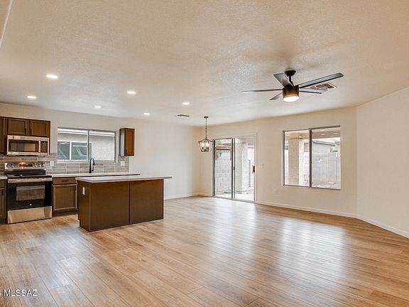 4th image of 9410 E Grapevine Spring Pl