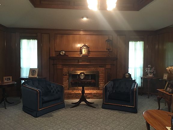 2nd image of 3309 Woodbridge Dr