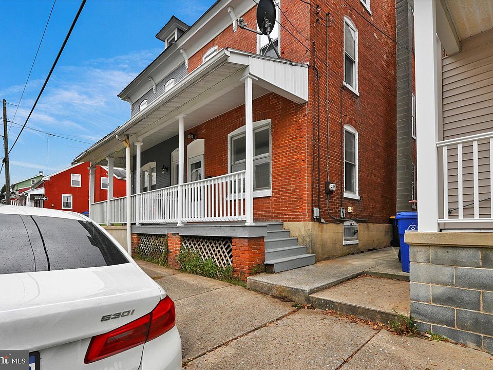 18 S 2nd St, Womelsdorf, PA 19567 | Zillow