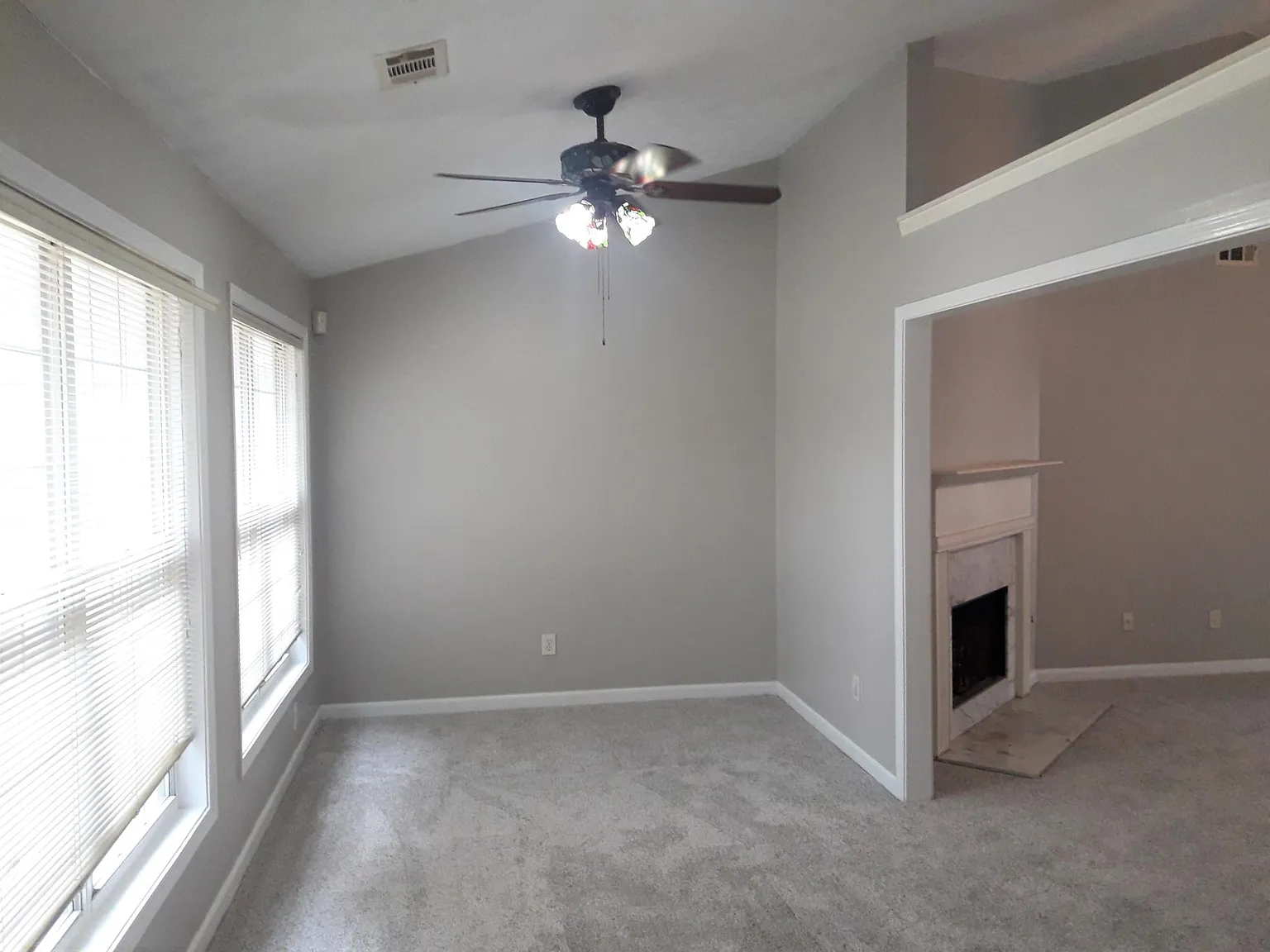 3 bed, 1918 sqft, $2,190 — Photo 4