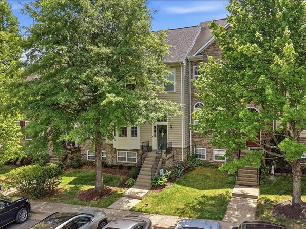 405 Leeds Ridge Ct, Purcellville, VA 20132