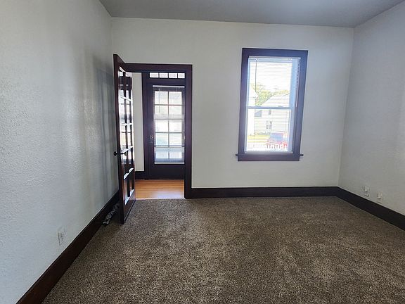4th image of 2407 Windsor Ave #11275850