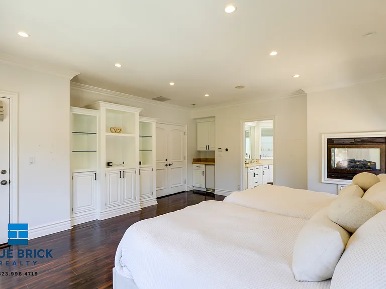 5230 Teesdale Ave — Photo 20