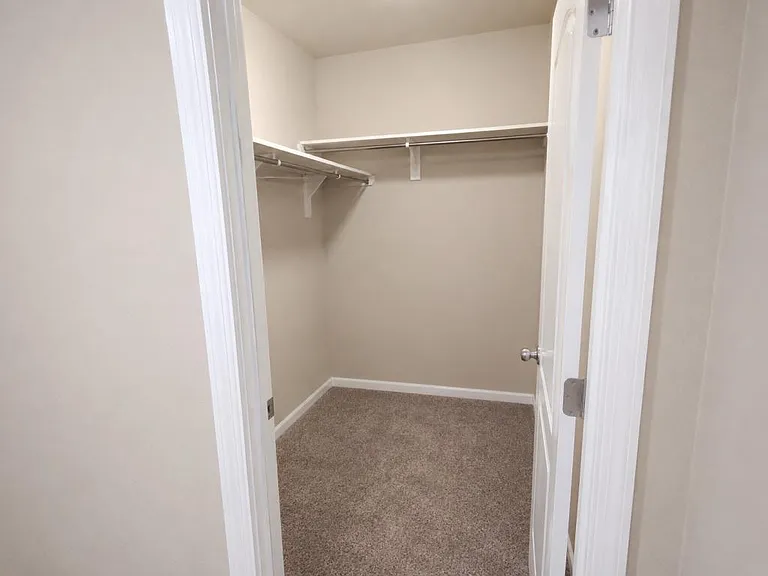 864 Compass Loop — Photo 11