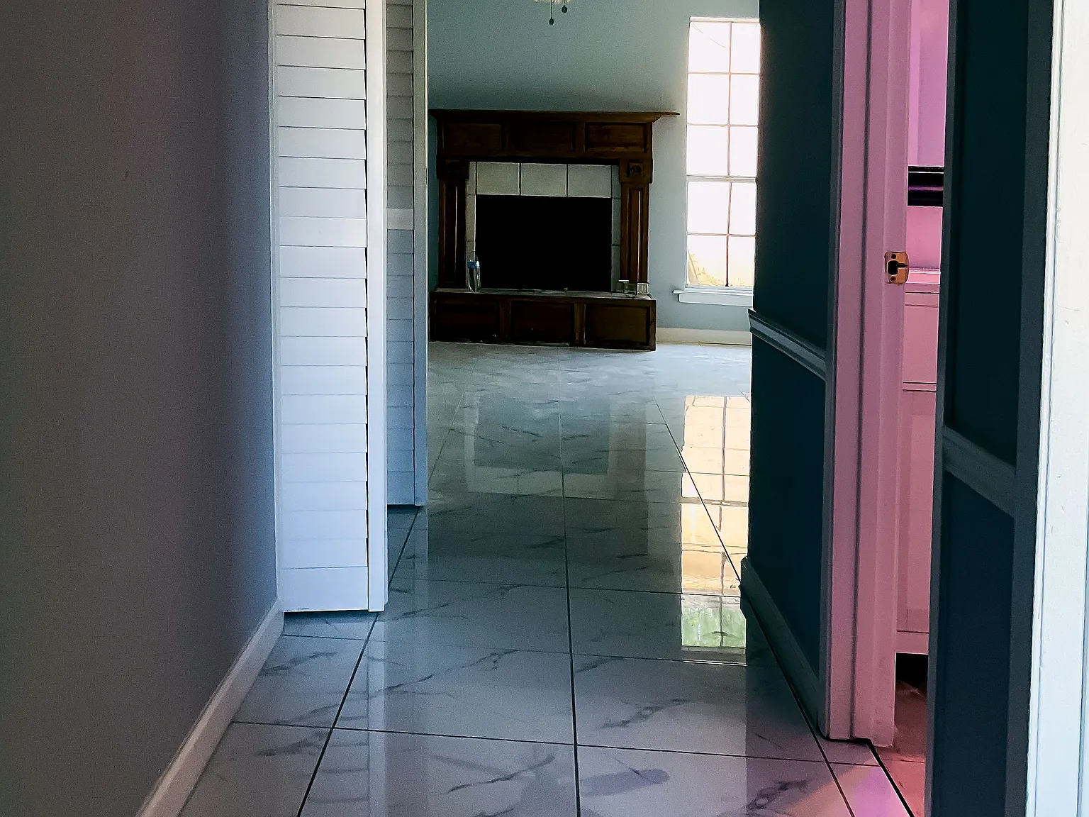 3 bed, 2.0 bath, 2200 sqft, $1,575 — Photo 4